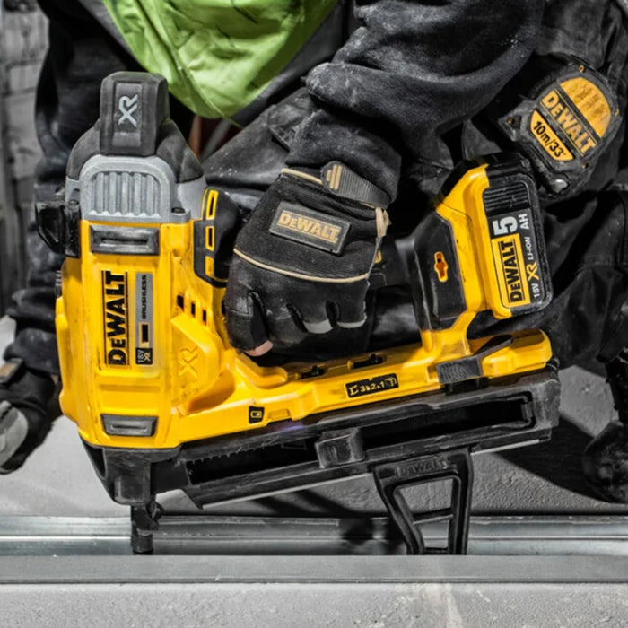 Cloueur béton et acier sans fil 18 V DeWalt XR DCN890 – 13 à 57 mm
