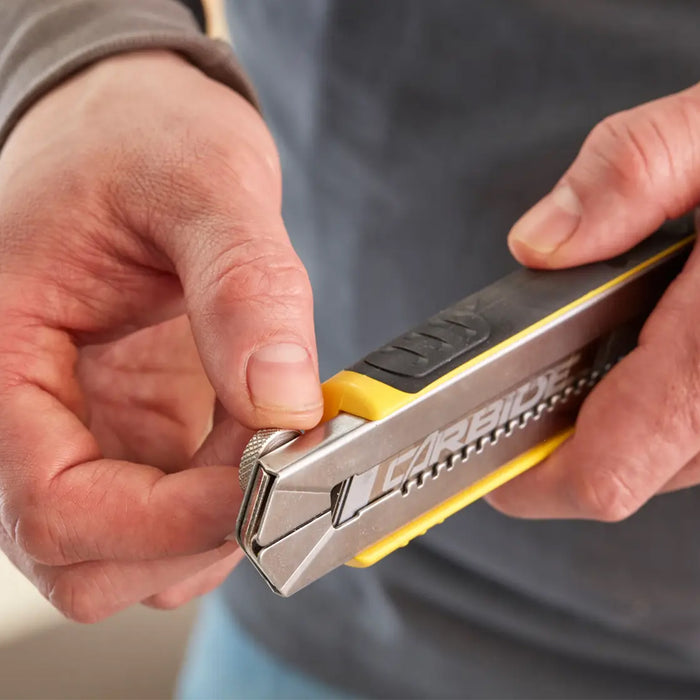 Cutter Stanley FATMAX à cartouche