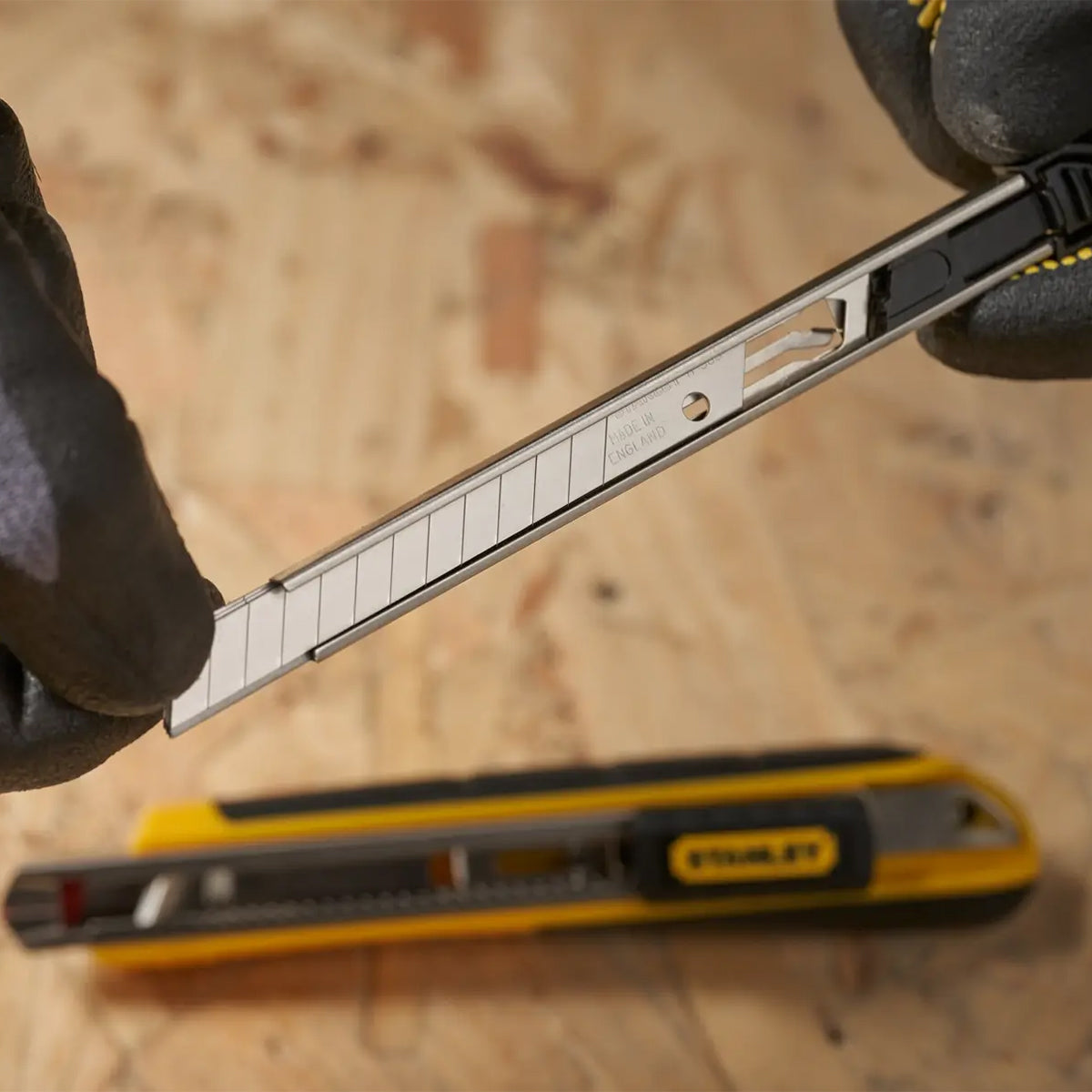 Lames de cutter sécables en acier au carbone – 9 / 18 / 25 mm – STANLEY