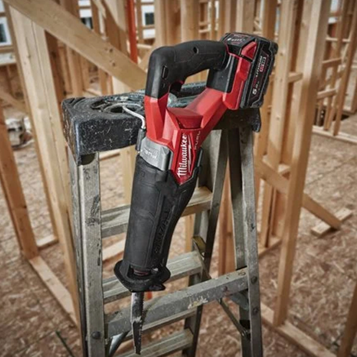 Scie sabre sans fil M18 FUEL 18 V SAWZALL Brushless 32 mm – MILWAUKEE M18 FSZ-502X