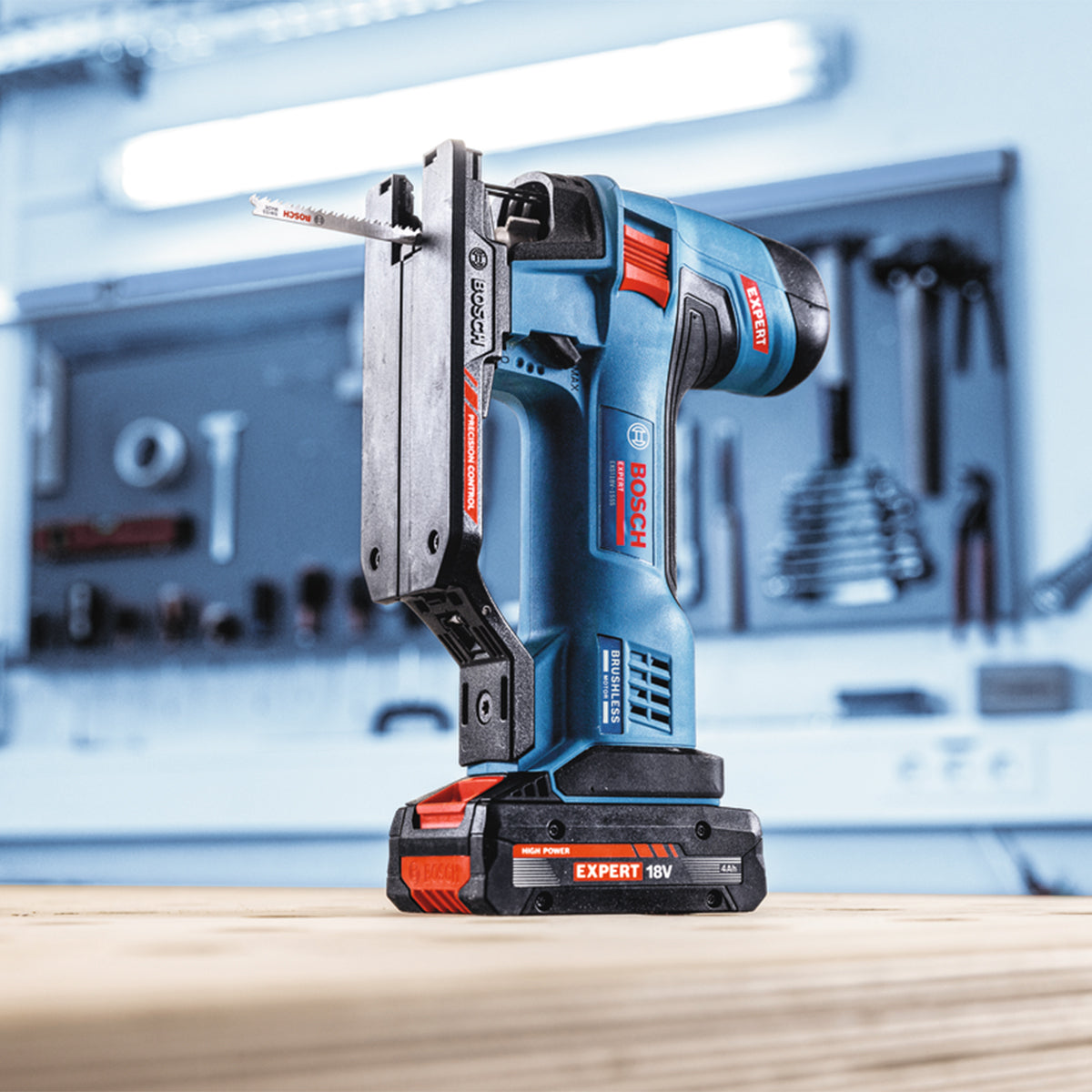 Scie sauteuse sans fil 18 V Bosch EXPERT EXST18V-155S – coupe bois 155 mm