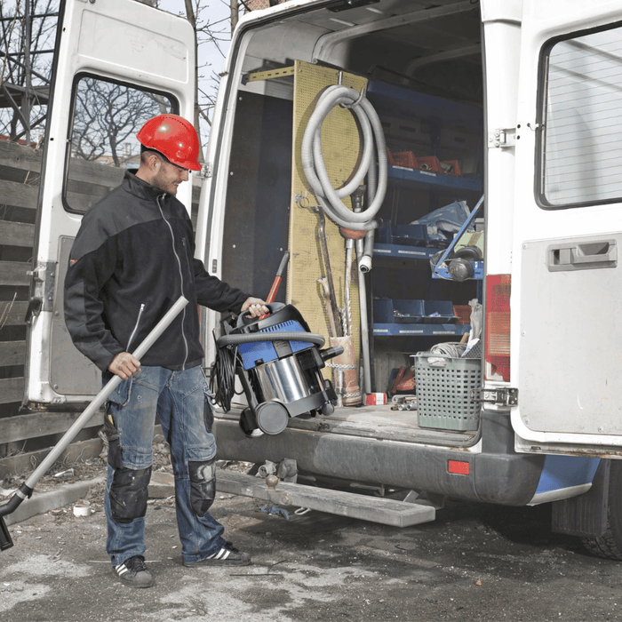 Utilisation de l'Aspirateur eau et poussière NILFISK AERO 21-21 PC EU 20 L