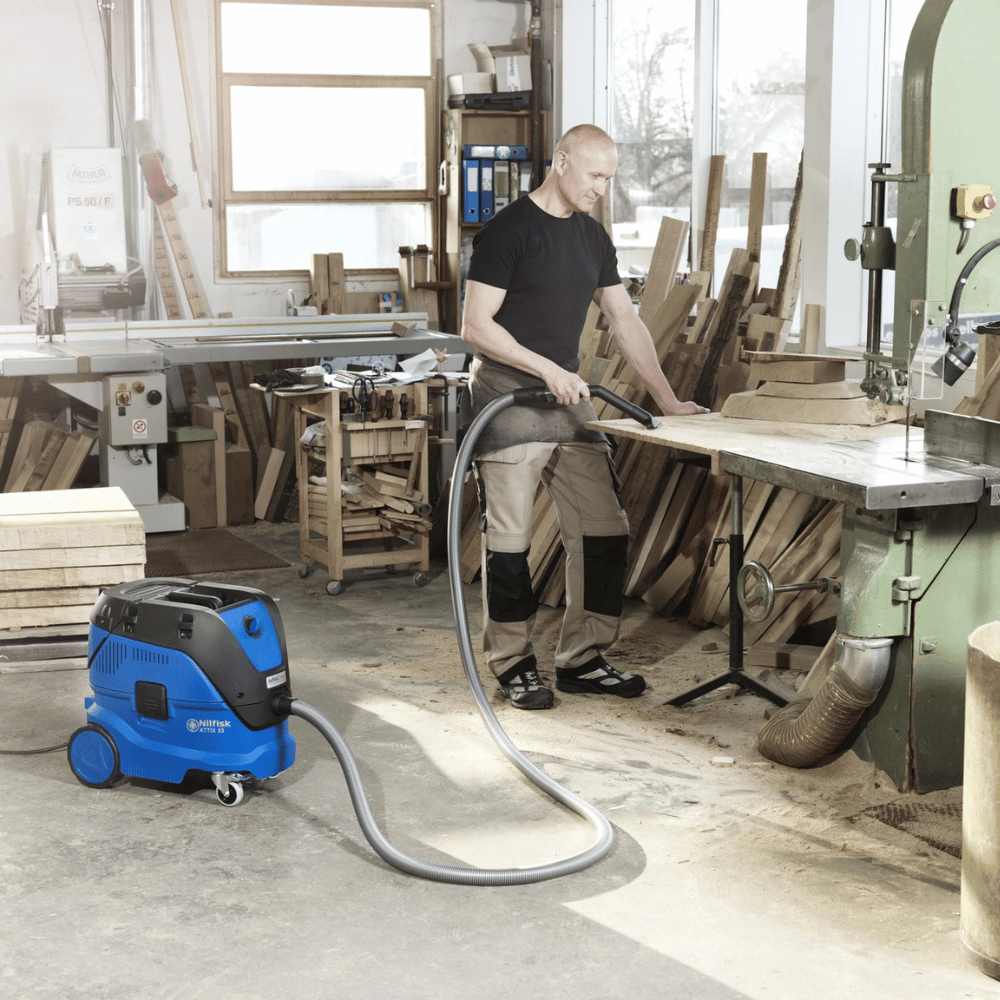 Utilisation de l'Aspirateur NILFISK ATTIX 33-2L IC EU classe L 30 L