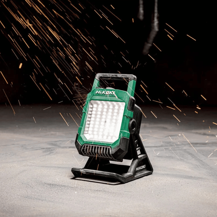 Utilisation du Projecteur de chantier 18 V 4 000 lm UB18DC – HiKOKI
